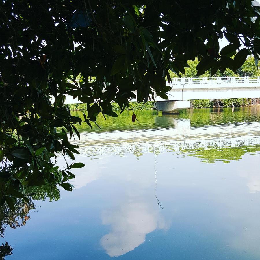 Luvi Lucas River Side Weligama Rum bild